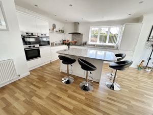 Kitchen- click for photo gallery